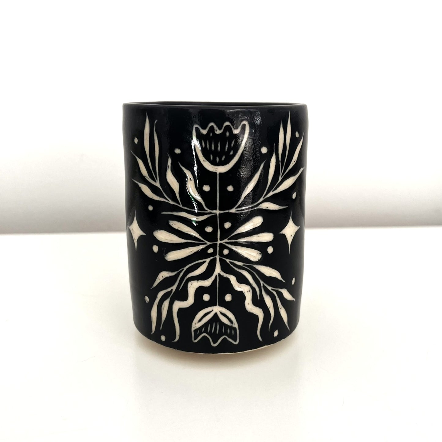 Black and White Sgraffito Tumbler