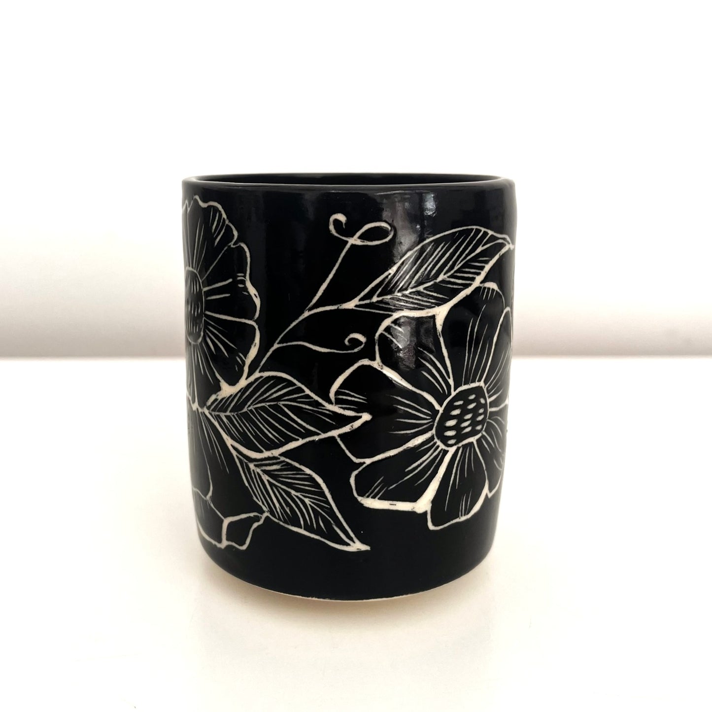 Black and White Sgraffito Tumbler