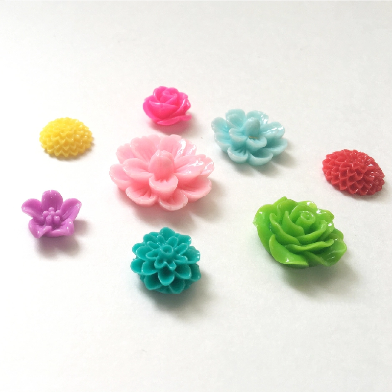 Resin Flower Magnets (Set of 8)