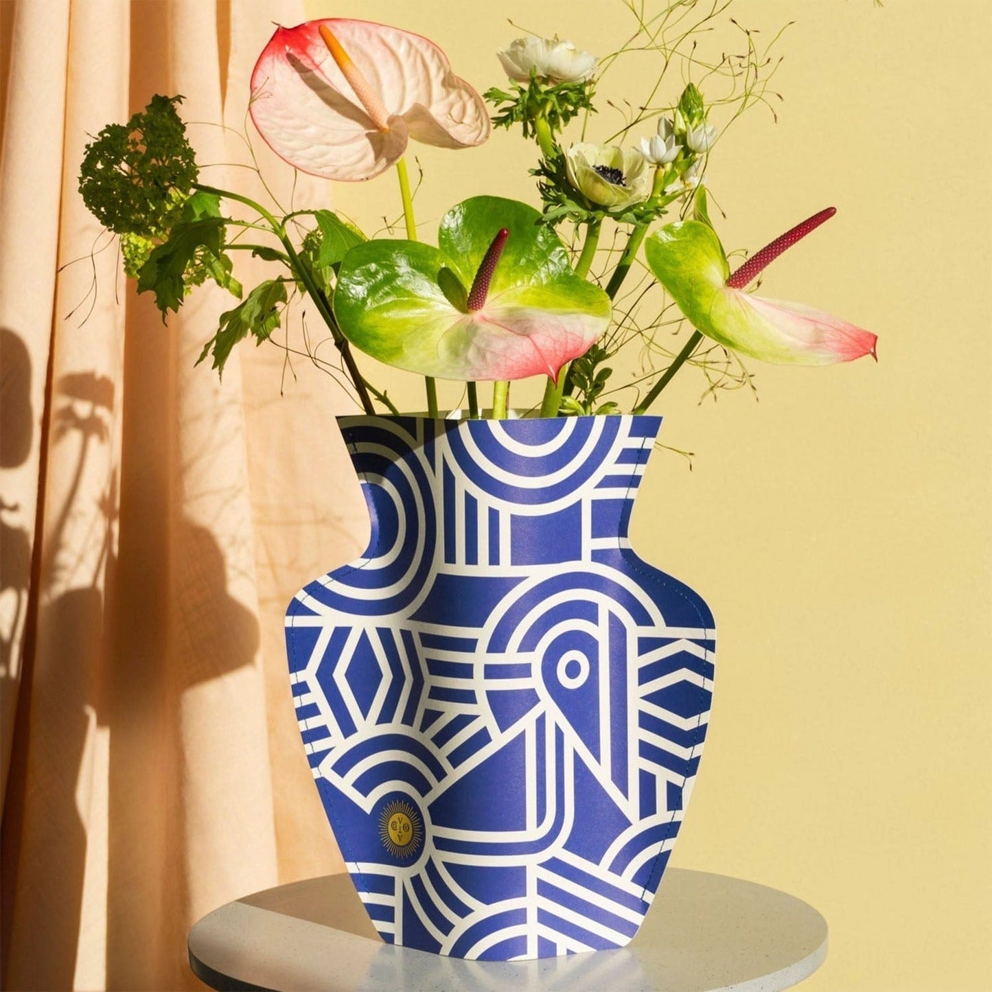 Octaevo Greco Paper Vase