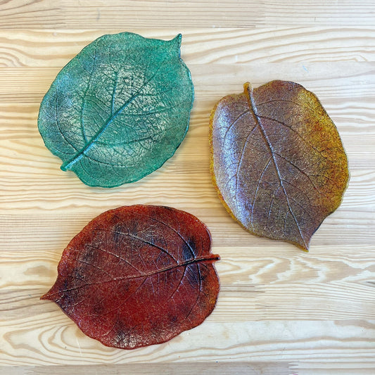 Kiwi Leaf Glass Plate