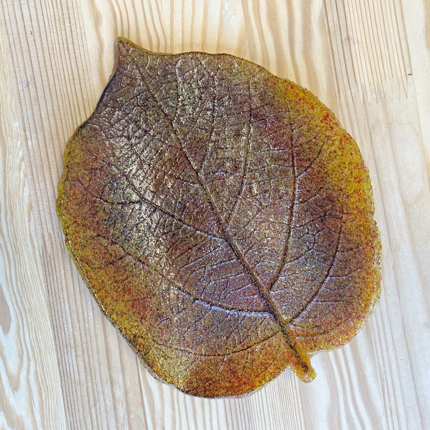 Kiwi Leaf Glass Plate