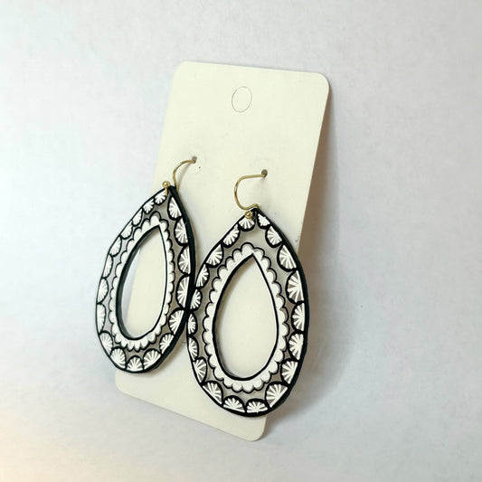 Black and White Teardrop Tantara Earrings