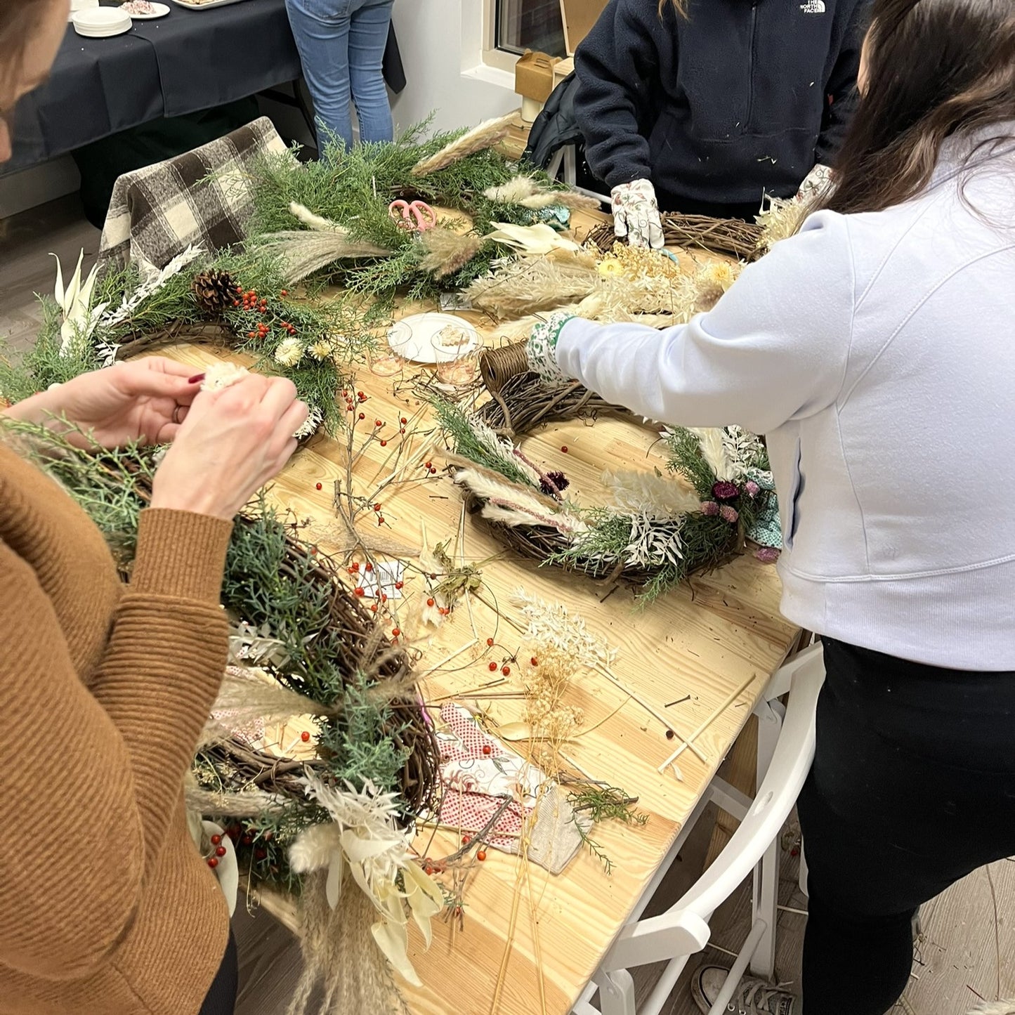 12/4 - Make Your Own Winter Wreath