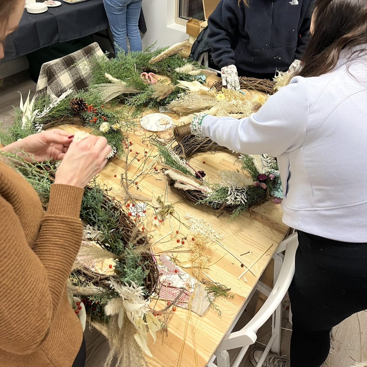 Dec 4 - Make Your Own Wreath