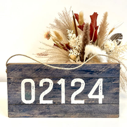 02124 Wooden Sign