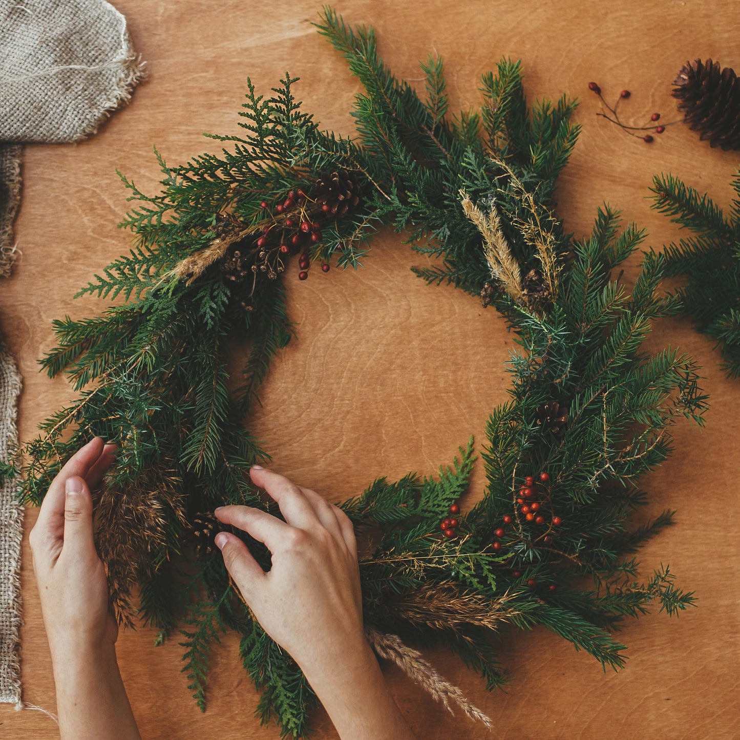 12/4 - Make Your Own Winter Wreath